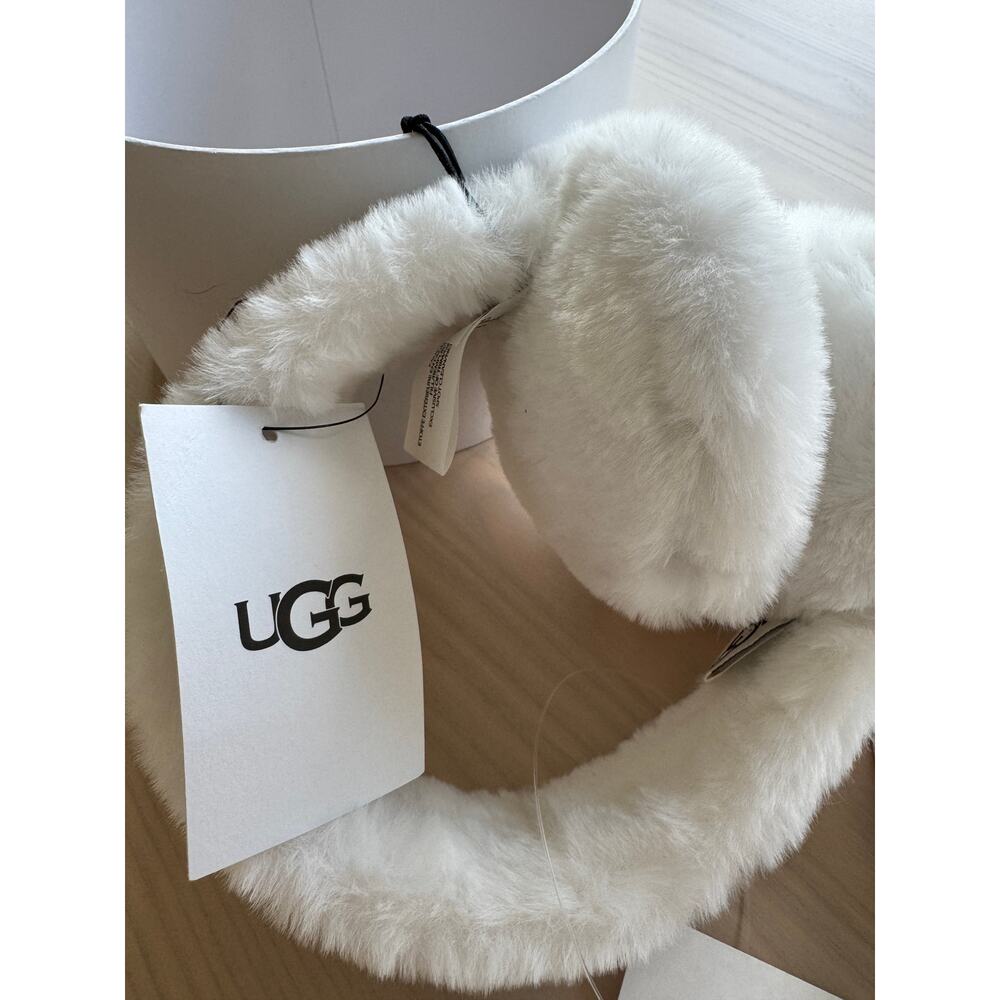 NWT Ugg White Faux Fur Earmuffs in Gift Box 
One Size Fits All 🎄🎄🎄
